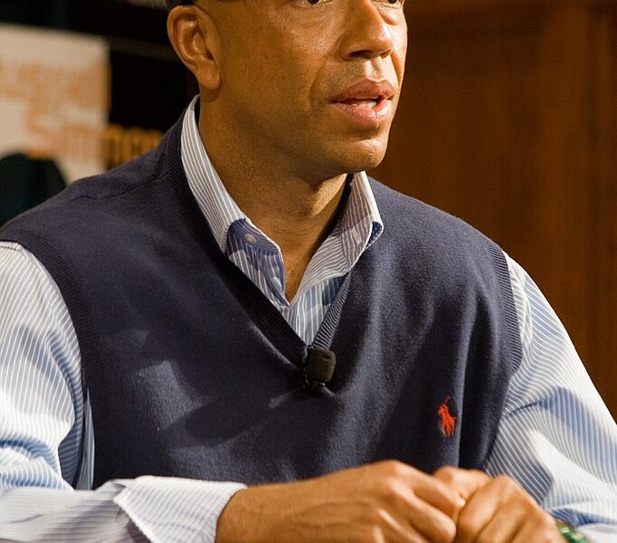 Russell Simmons, Mary J. Blige Give Back to NYC Schools