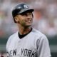 Derek Jeter gets 3,000 hits with home run