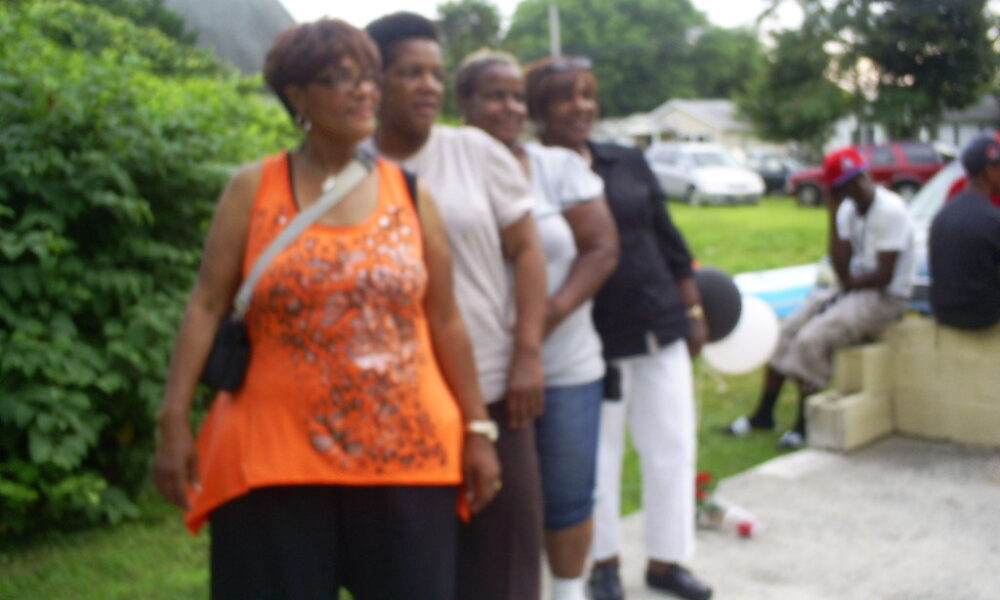 Smith Sisters: Sisters keep the family together