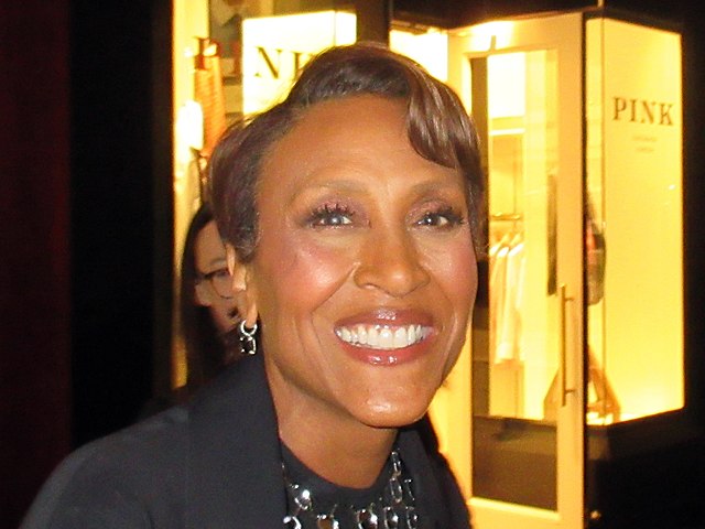 Robin Roberts Comes Out As Gay