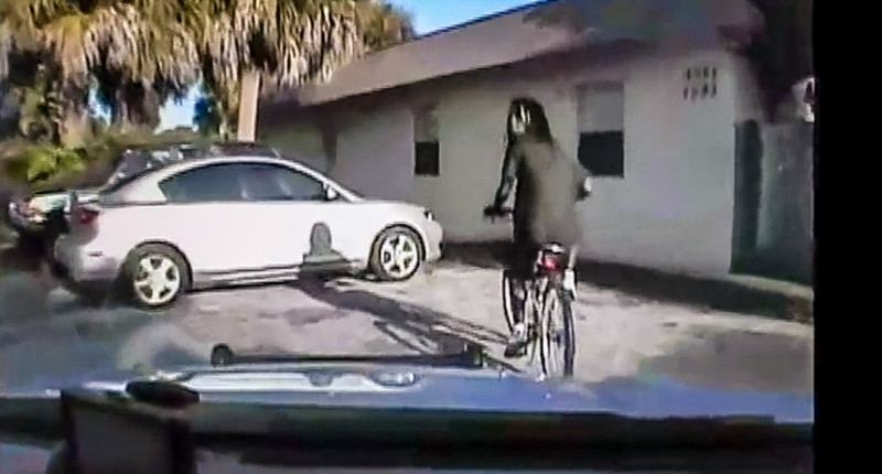 Dontrell Stephens : Dashcam Video Shows Police Officer Shooting Man in Back Four Times