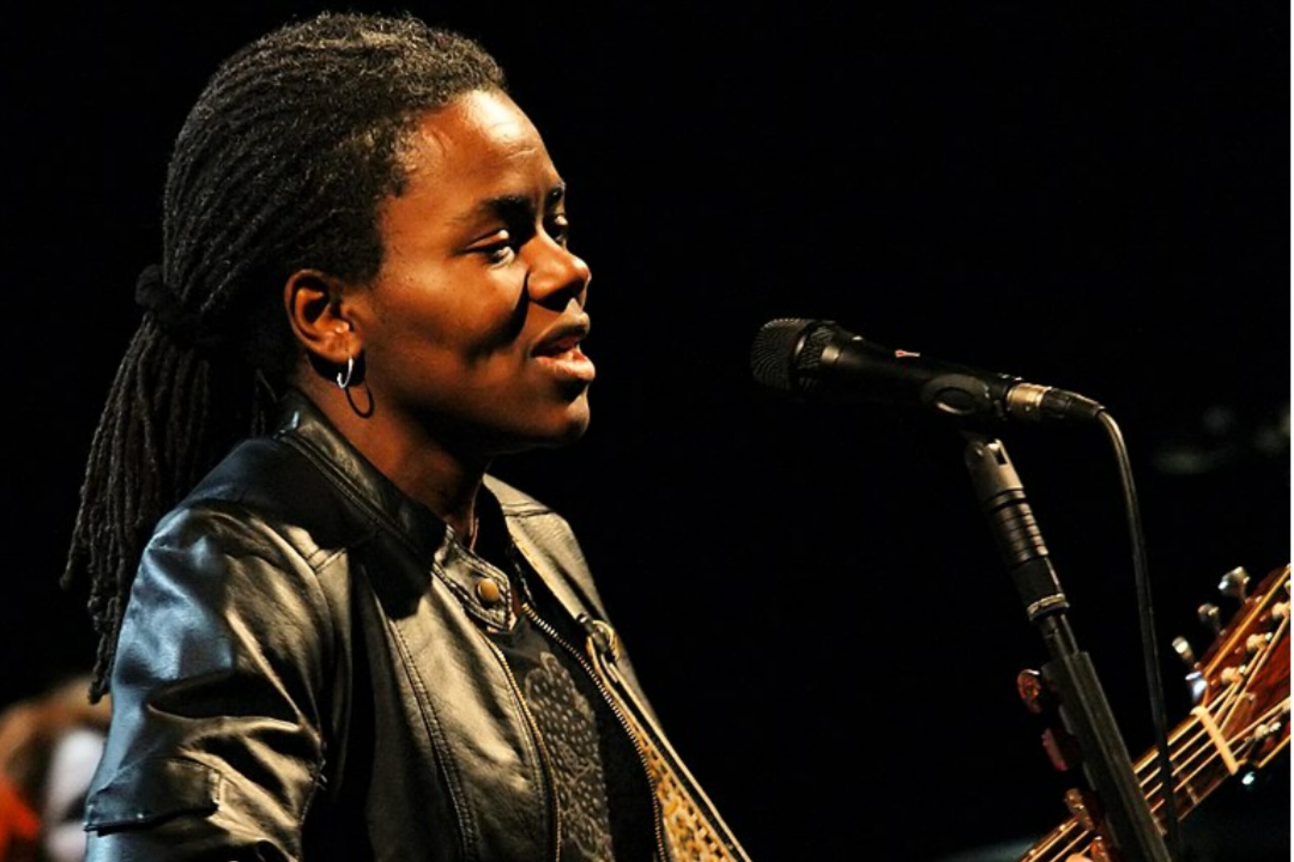 Tracy Chapman at the 2009 Cactus Festival in Bruges, Belgium. (Photo by Hillewaert)