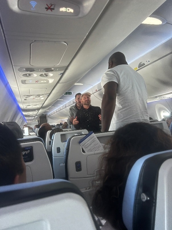 Linebacker17C Rayshaun Riley Becomes Hero After Flight Chaos Forces Landing