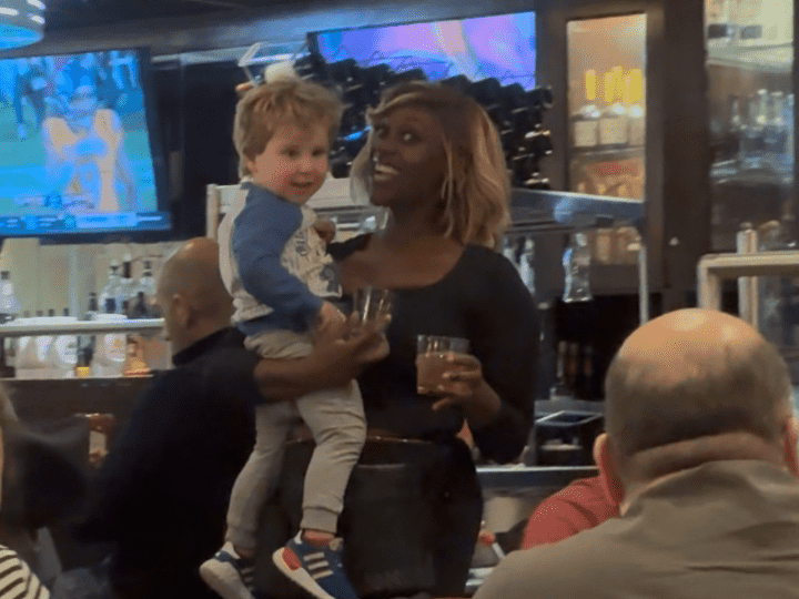 Viral Airport Waitress Atlanta